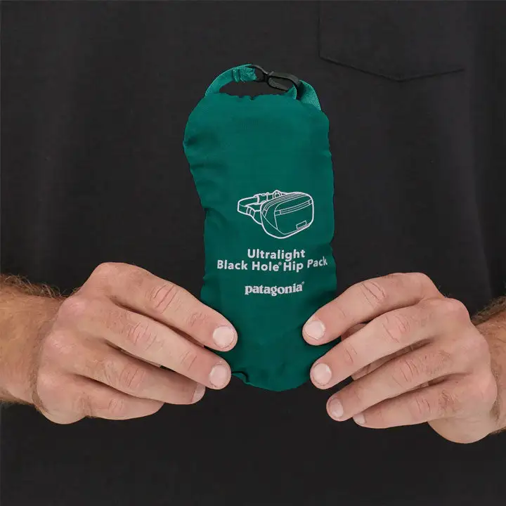 Patagonia Ultralight Black Hole Mini Hip Pack 1L 6 Patagonia Ultralight Black Hole Mini Hip Pack 1L - Image 6