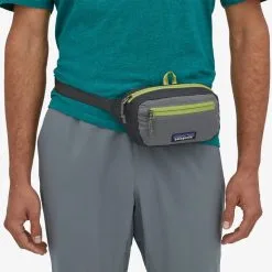 Patagonia Ultralight Black Hole Mini Hip Pack 1L 22 Patagonia Ultralight Black Hole Mini Hip Pack 1L -Women's Fleece Shop Untitled 12